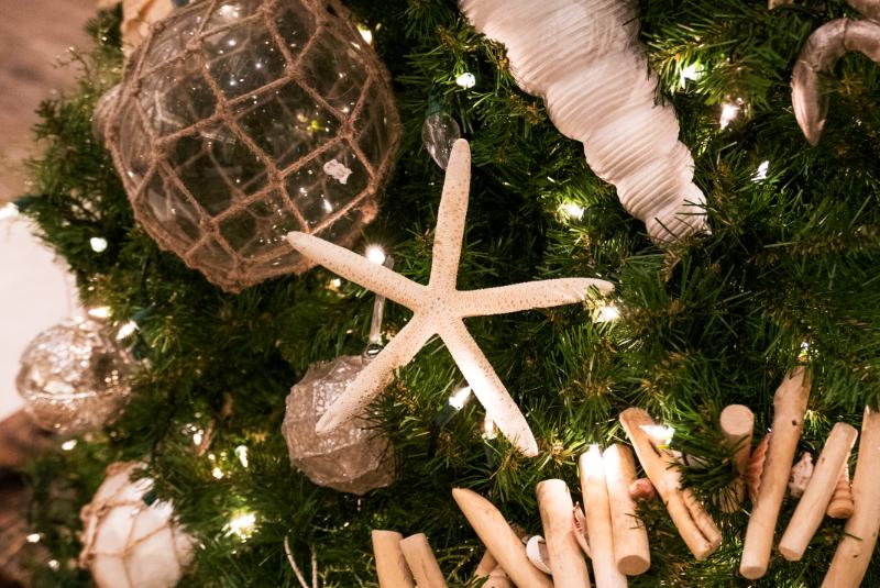 Holiday Shopping in Laguna Beach: Seasonal Markets, Pop-Ups, and Festive Finds